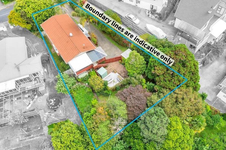 Photo of property in 11 Chequers Avenue, Glenfield, Auckland, 0629