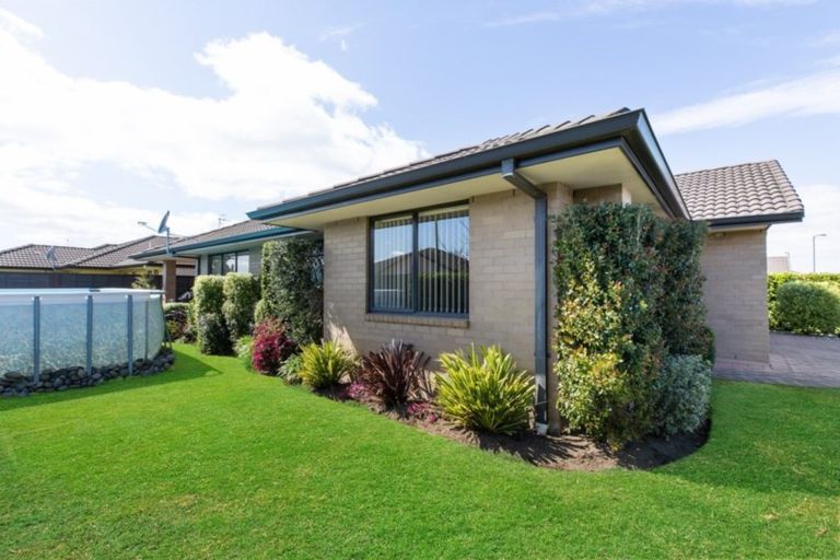 Photo of property in 1 Malta Crescent, Katikati, 3129