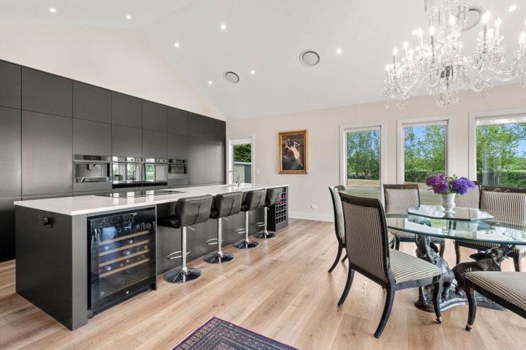 Photo of property in 98 Oxford Street, Martinborough, 5711