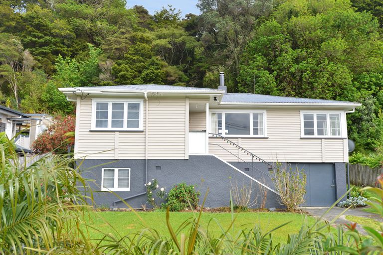 Photo of property in 25 Whangarei Heads Road, Onerahi, Whangarei, 0110