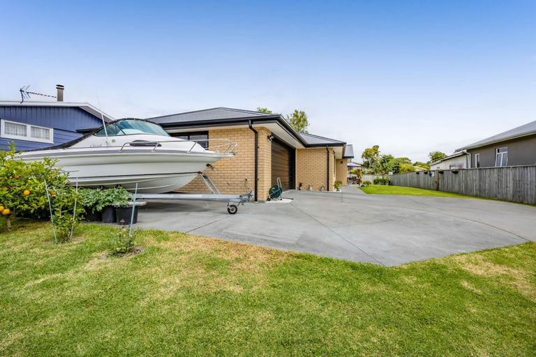 Photo of property in 13 Karaka Street, Merrilands, New Plymouth, 4312