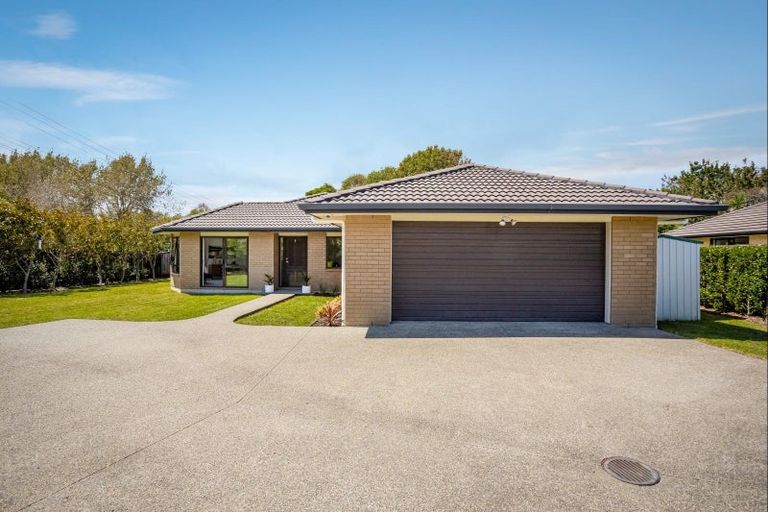 Photo of property in 3 Solan Drive, Waimauku, 0812