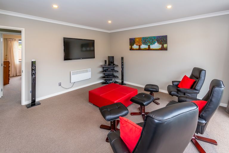 Photo of property in 39 Mariposa Crescent, Aidanfield, Christchurch, 8025