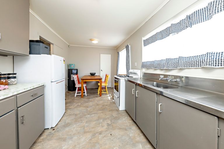 Photo of property in 8 Galilee Avenue, Red Hill, Papakura, 2110