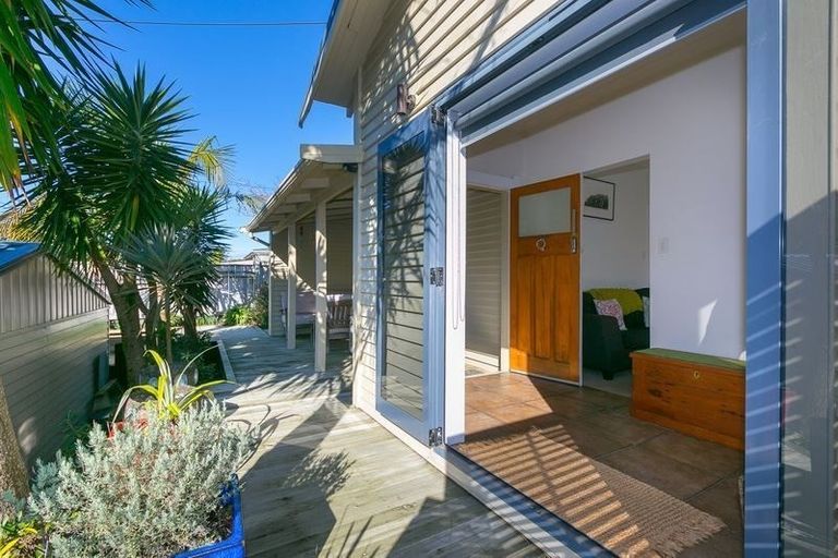 Photo of property in 12 Richmond Street, Fitzroy, New Plymouth, 4312