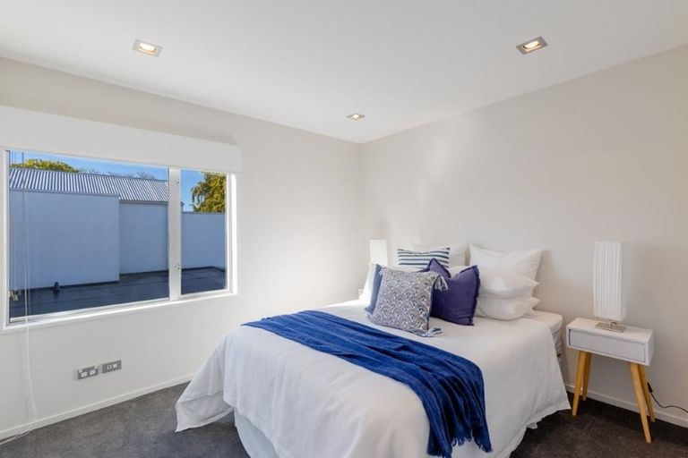 Photo of property in 17a Taylors Avenue, Bryndwr, Christchurch, 8052