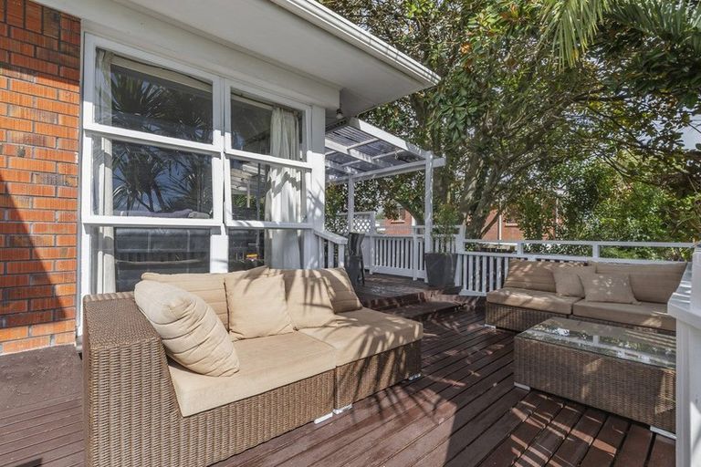 Photo of property in 17 Mack Place, Red Hill, Papakura, 2110