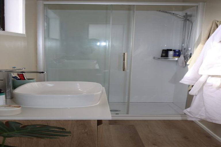 Photo of property in 26 Bay View Road, Cable Bay, 0420