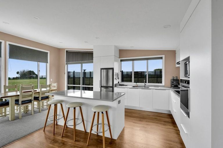 Photo of property in 100 Elsham Road, Lepperton, New Plymouth, 4373