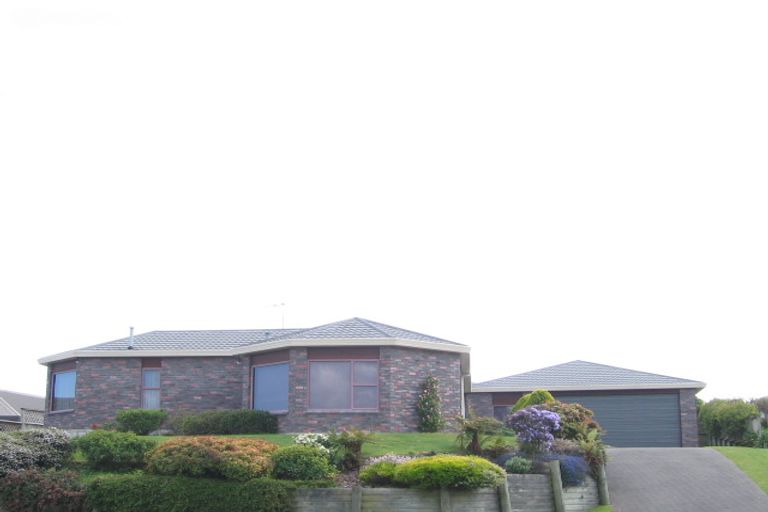 Photo of property in 82 Harvey Street, Waipahihi, Taupo, 3330