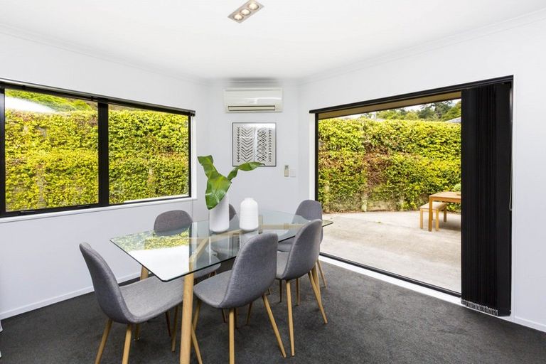 Photo of property in 58 King Charles Drive, Kingsley Heights, Upper Hutt, 5018