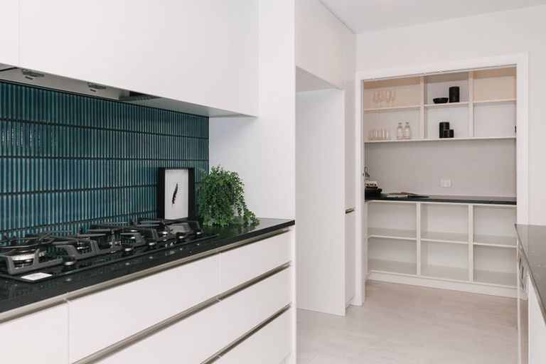 Photo of property in 32 Atlantic Drive, Fitzherbert, Palmerston North, 4410