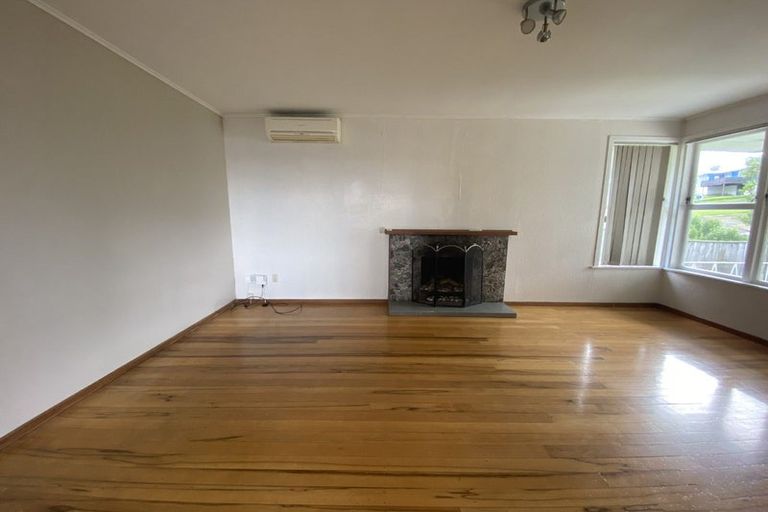 Photo of property in 5 Segedin Place, Glenfield, Auckland, 0629