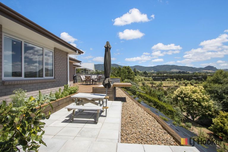 Photo of property in 38 Noble Johnston Drive, Katikati, 3129