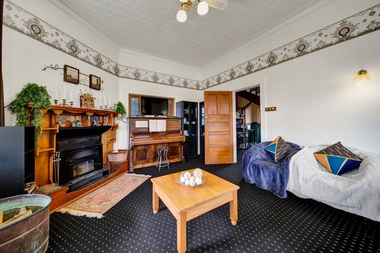 Photo of property in 68 Collins Street, Hawera, 4610