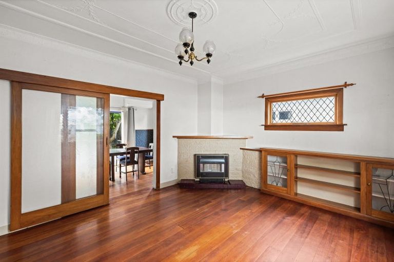 Photo of property in 14 Carnell Street, Napier South, Napier, 4110