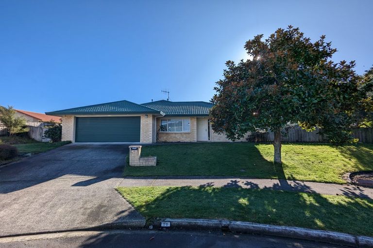 Photo of property in 10 Crown Hill, Paraparaumu, 5032
