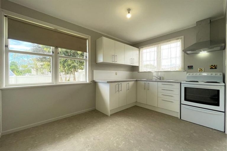 Photo of property in 1/42-44 Opaheke Road, Opaheke, Papakura, 2113