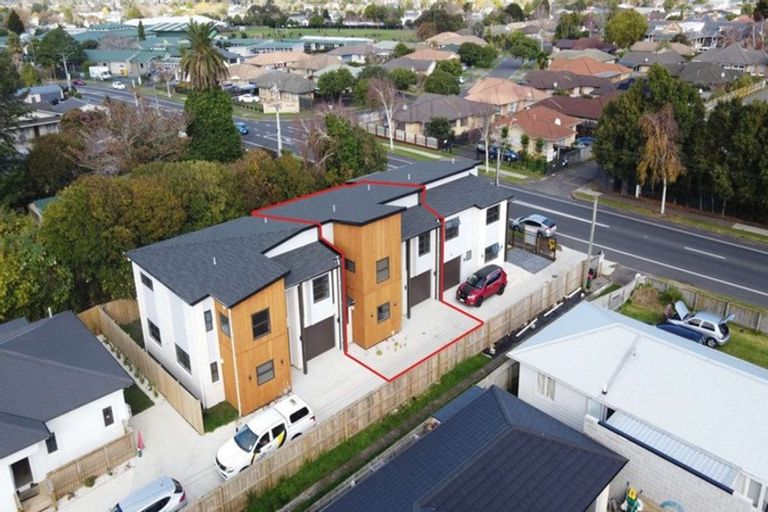 Photo of property in 79a Russell Road, Manurewa, Auckland, 2102