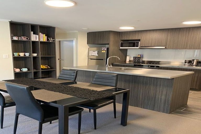 Photo of property in Frame Apartments, 2/111g Molesworth Street, Thorndon, Wellington, 6011