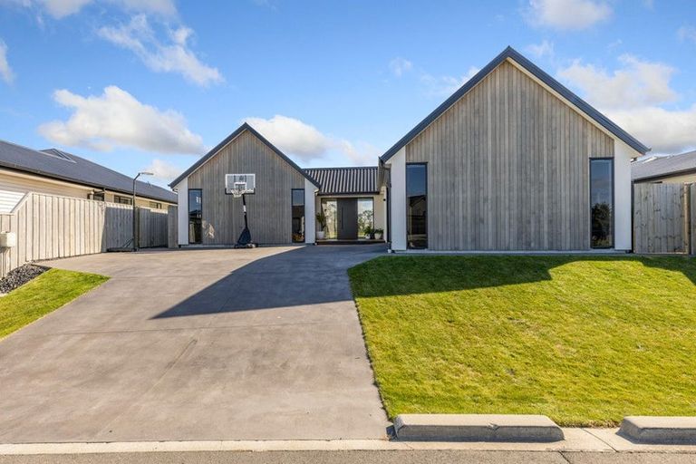 Photo of property in 69 Te Hurunui Drive, Pegasus, 7612