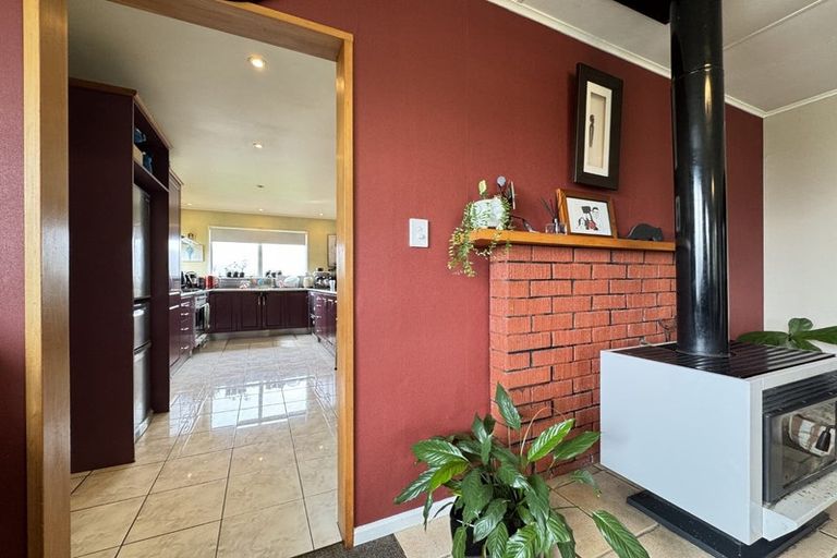 Photo of property in 129 Holborn Drive, Stokes Valley, Lower Hutt, 5019