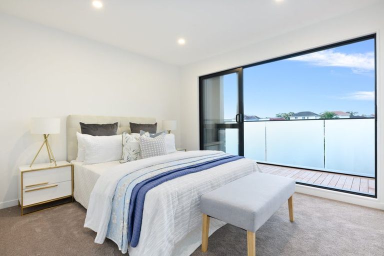 Photo of property in 24f Essex Street, Te Atatu South, Auckland, 0610