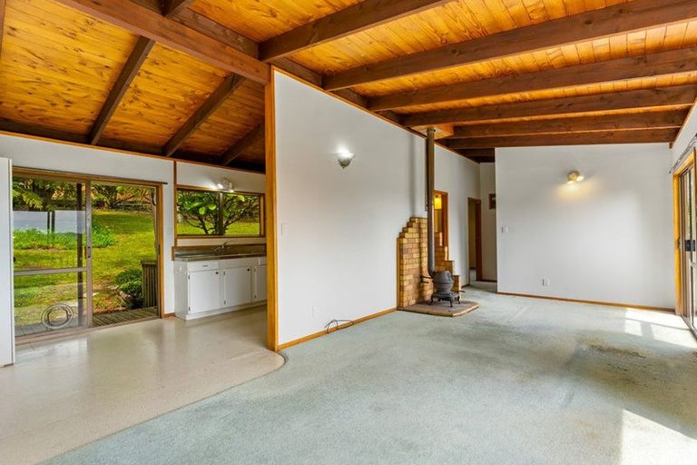 Photo of property in 10 Poplar Road, Stanmore Bay, Whangaparaoa, 0932