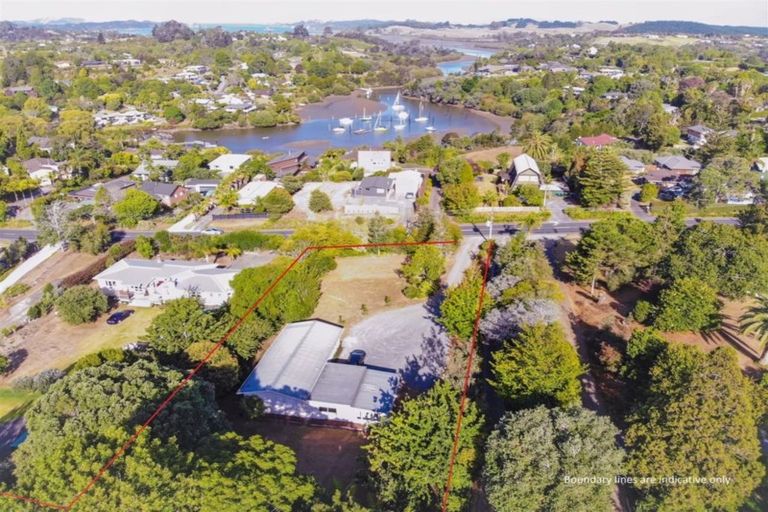 Photo of property in 138 Landing Road, Kerikeri, 0230