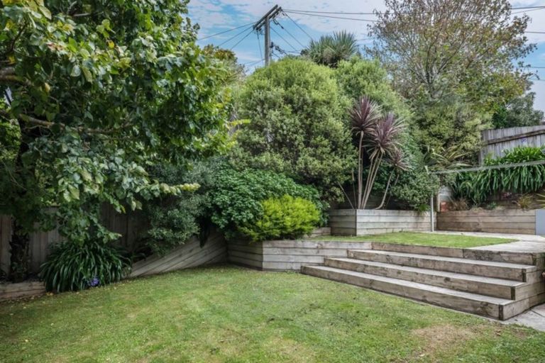 Photo of property in 33a Makara Road, Karori, Wellington, 6012