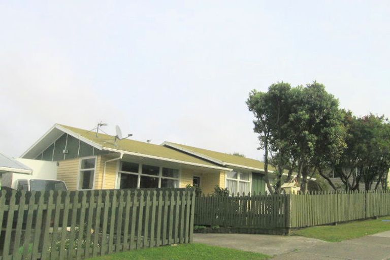 Photo of property in 421 Warspite Avenue, Ascot Park, Porirua, 5024