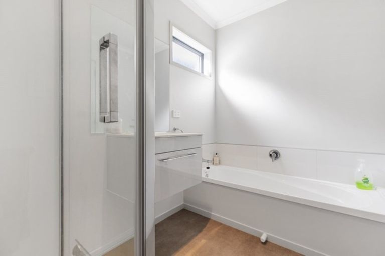 Photo of property in 10 Taiaapure Street, Weymouth, Auckland, 2103