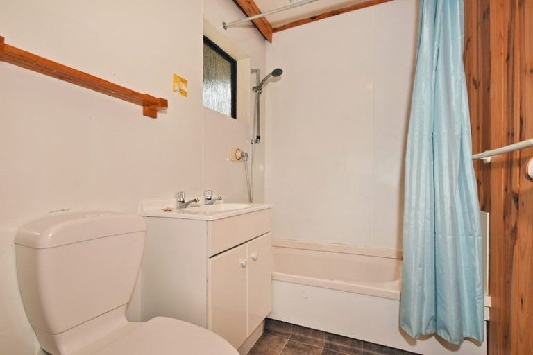 Photo of property in 15 Sherwood Road, Onerahi, Whangarei, 0110