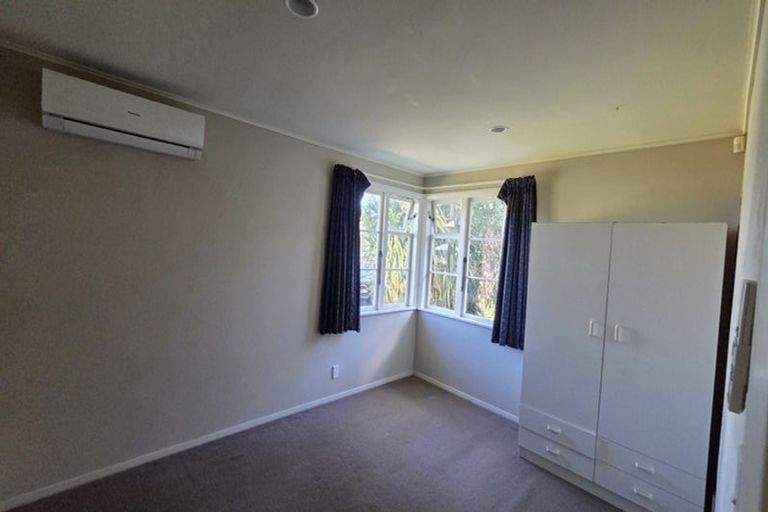 Photo of property in 50 Sutton Crescent, Papakura, 2110