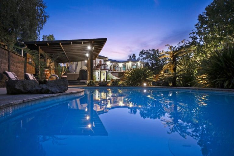 Photo of property in 19 Cremorne Avenue, Hokowhitu, Palmerston North, 4410