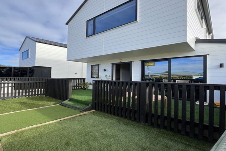 Photo of property in 2/19 Calvert Avenue, Mangere East, Auckland, 2024