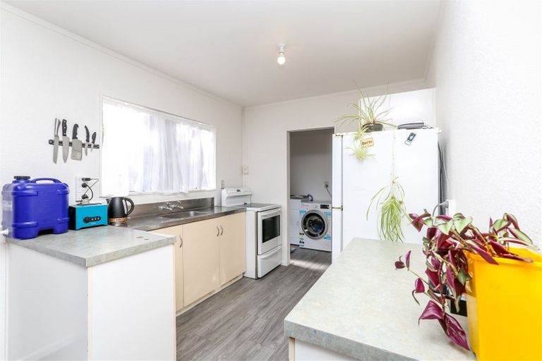 Photo of property in 5b Tahurangi Place, Spotswood, New Plymouth, 4310