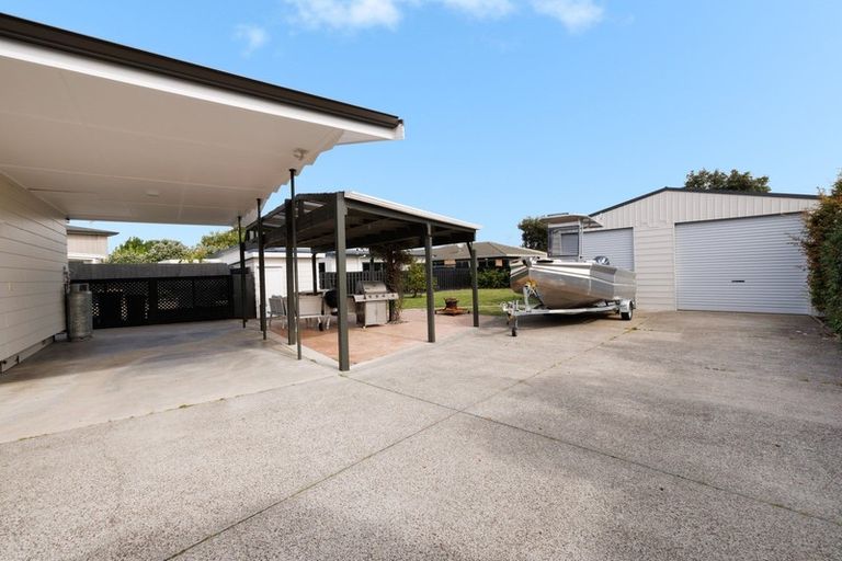 Photo of property in 216 Range Road, Papamoa Beach, Papamoa, 3118