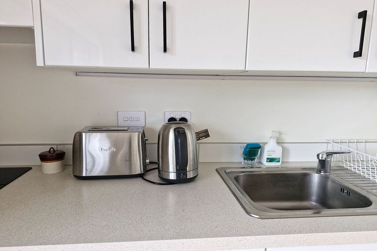 Photo of property in 39 Milne Terrace, Island Bay, Wellington, 6023