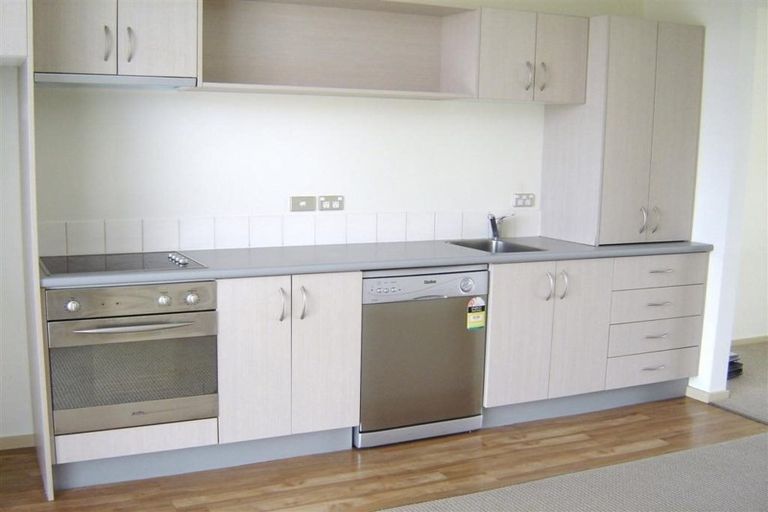 Photo of property in 8/54 Champion Street, Edgeware, Christchurch, 8013