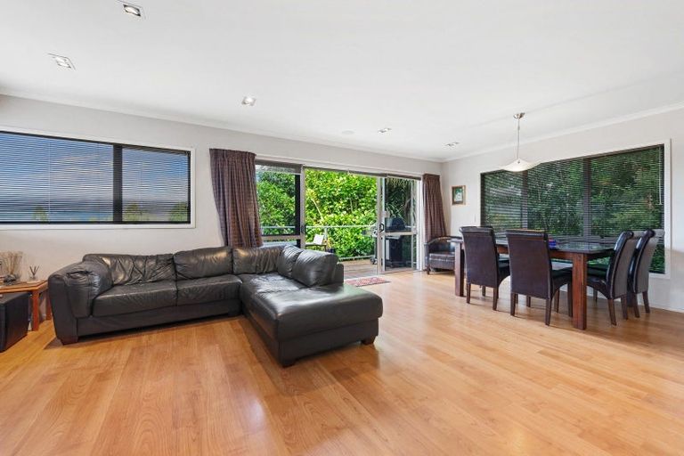 Photo of property in 20b Grand Vue Road, Kawaha Point, Rotorua, 3010