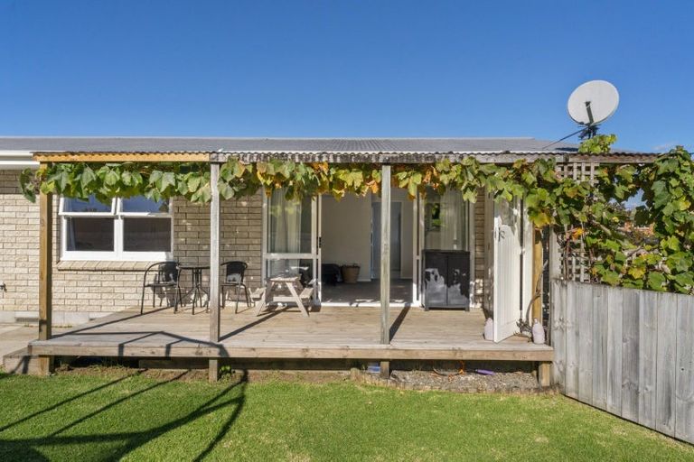 Photo of property in 1 Highfield Crescent, Brookfield, Tauranga, 3110