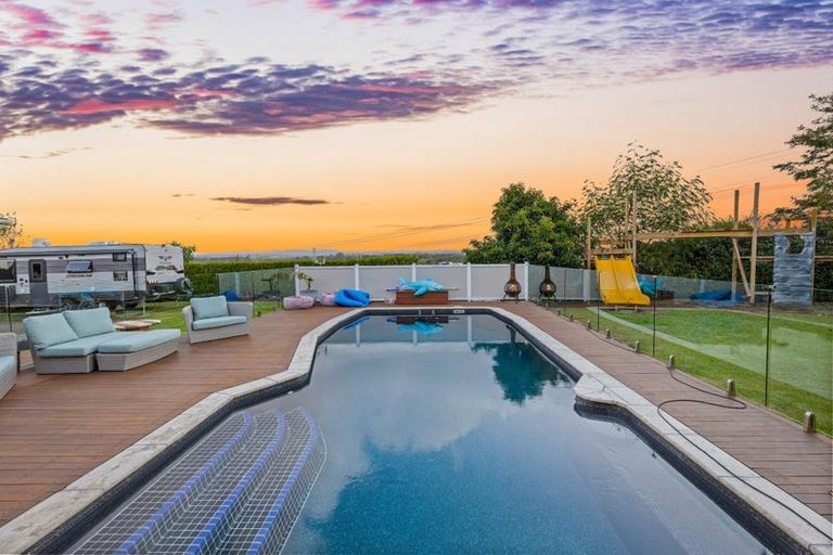 Photo of property in 31c Koraha Road, Kumeu, 0892