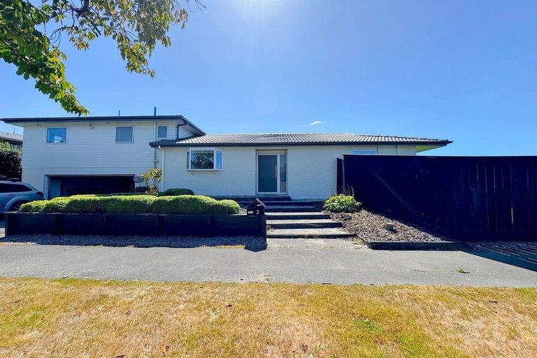 Photo of property in 2 Hawkswood Place, Avonhead, Christchurch, 8042