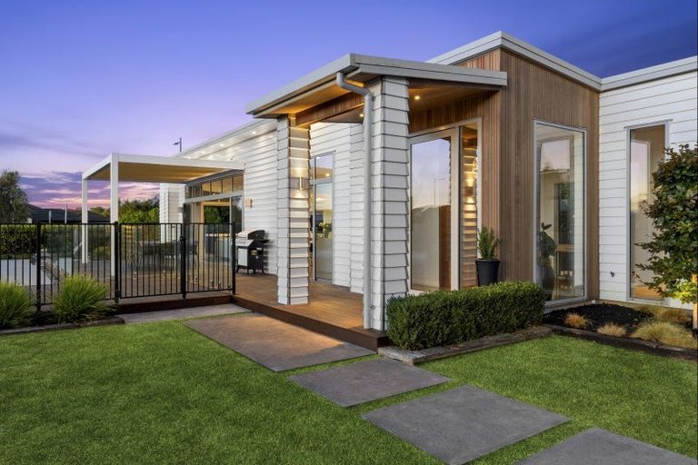 Photo of property in 1 Alan Livingston Drive, Cambridge, 3434