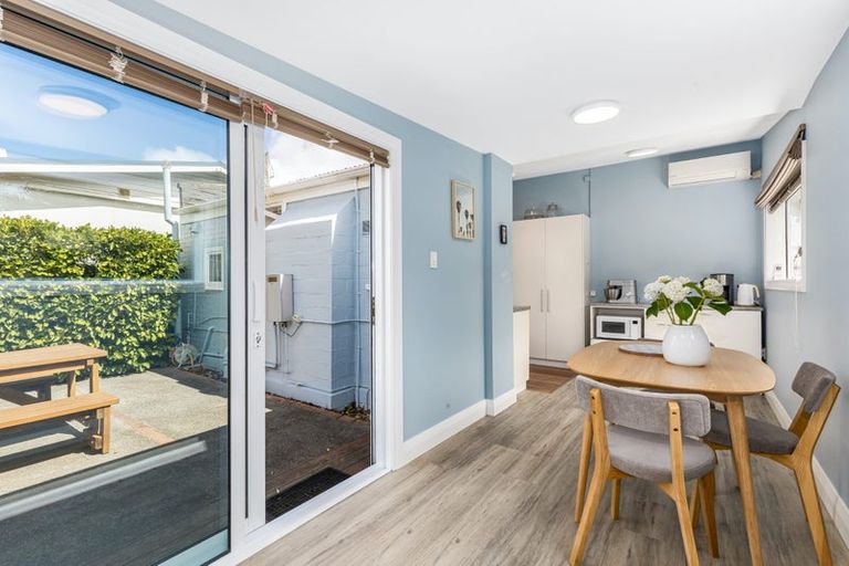 Photo of property in 387 Muritai Road, Eastbourne, Lower Hutt, 5013