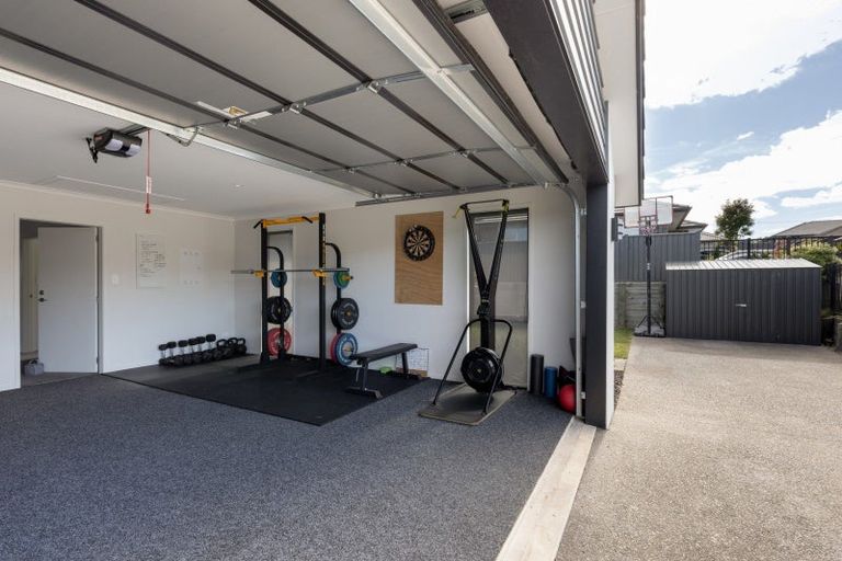 Photo of property in 15 Godwit Lane, Welcome Bay, Tauranga, 3112