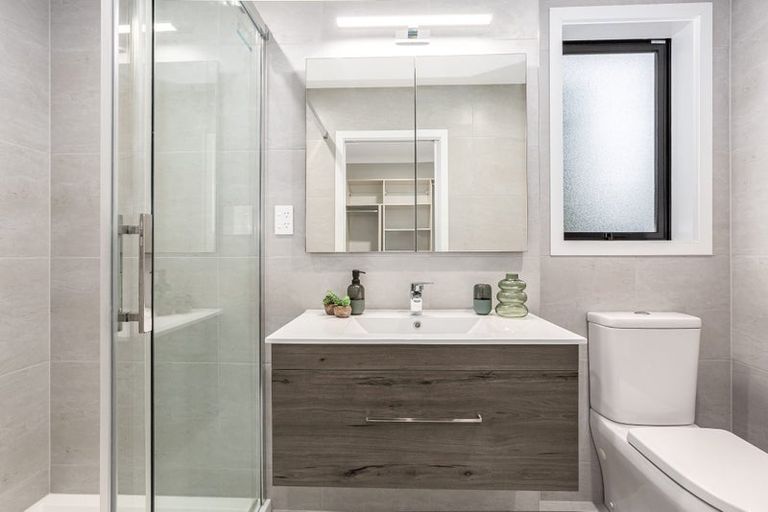 Photo of property in 5a Breakwater Way, Whitby, Porirua, 5024