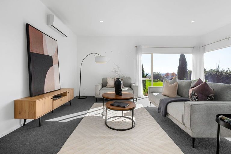 Photo of property in 10 Strata View, Western Heights, Hamilton, 3200