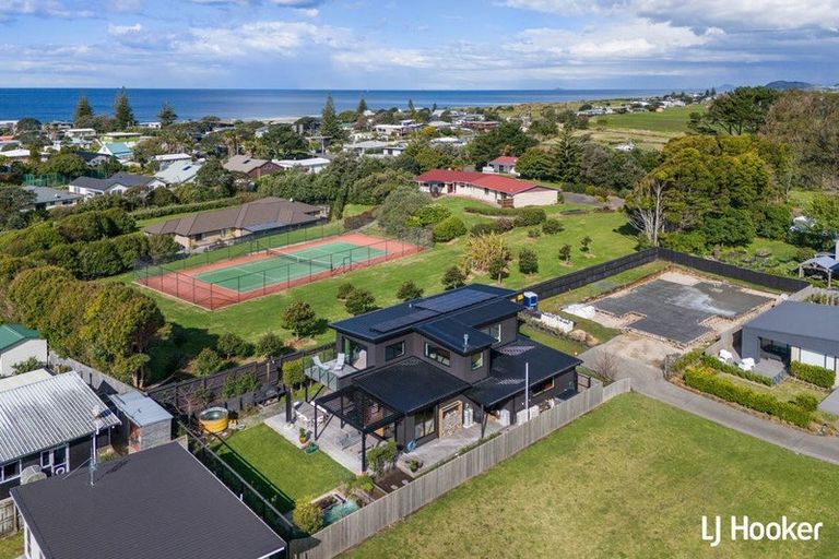 Photo of property in 11 Beau Lane, Waihi Beach, 3611